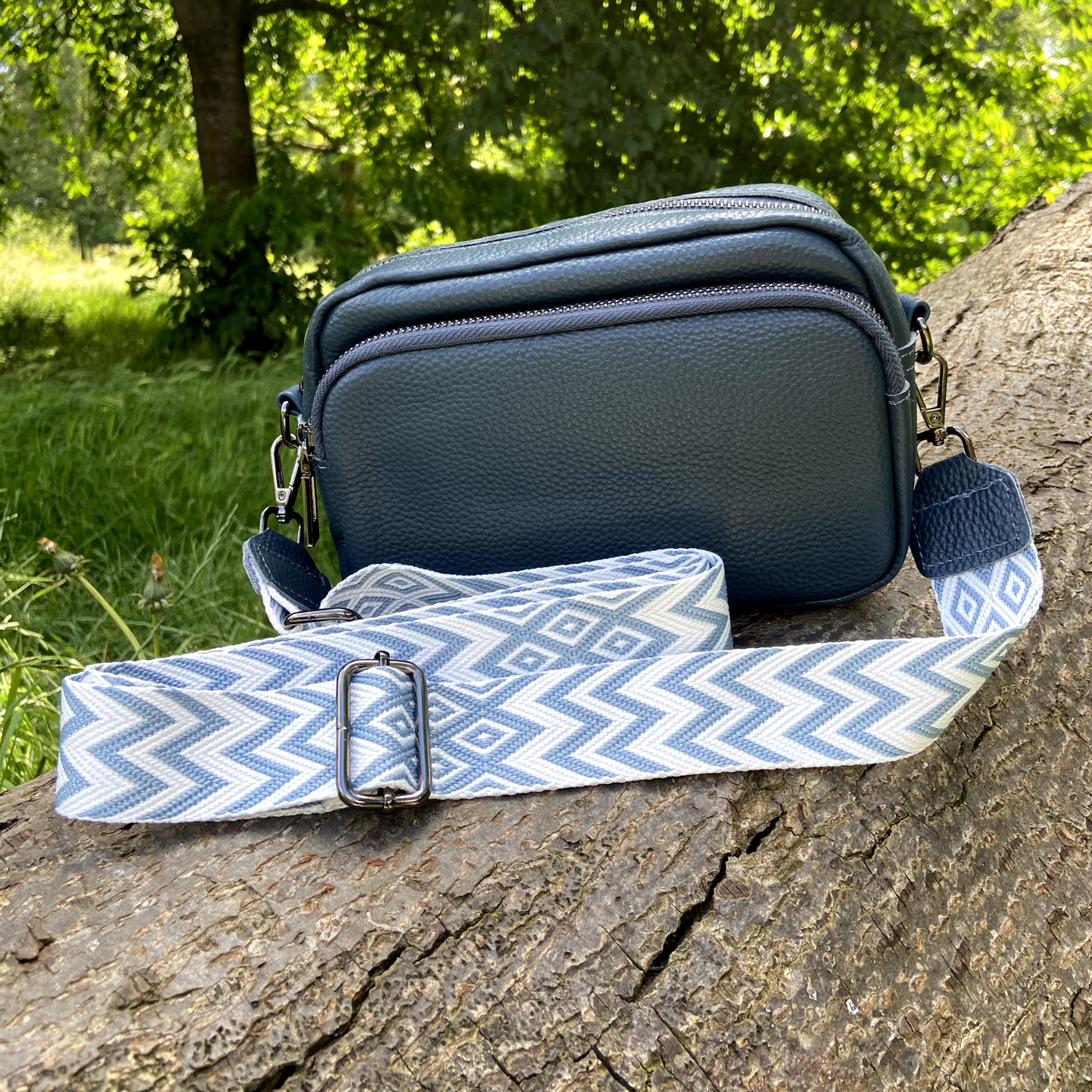 Forma Curve Crossbody