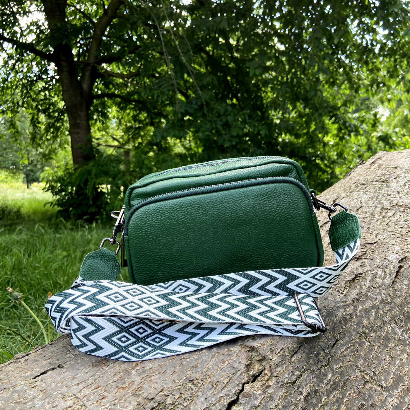 Forma Curve Crossbody